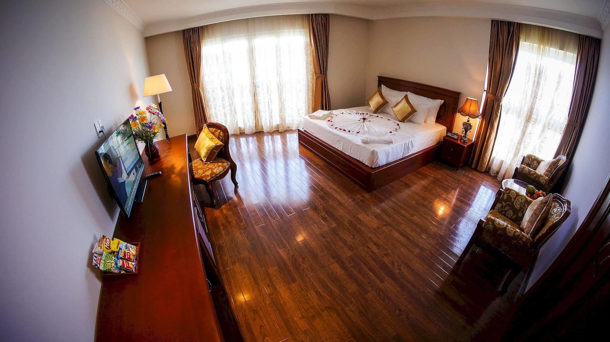 Nha Trang Palace Hotel Bagian luar foto
